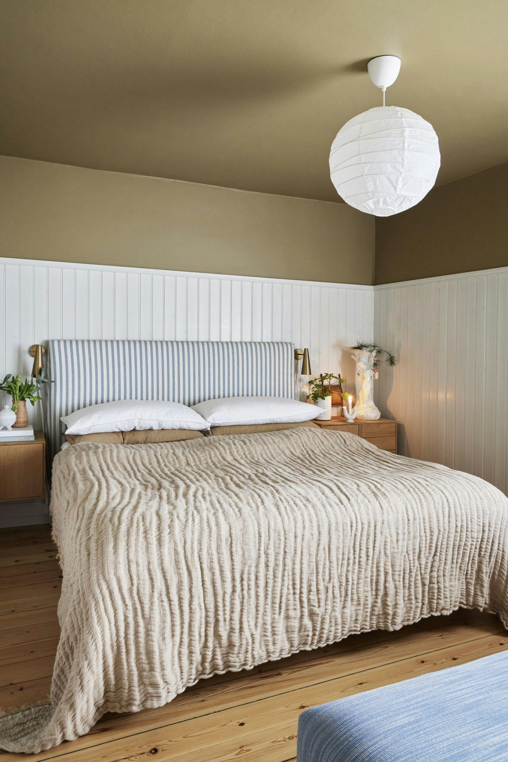 PernilleTeglgaard241131 Soverom med diy sengegavel